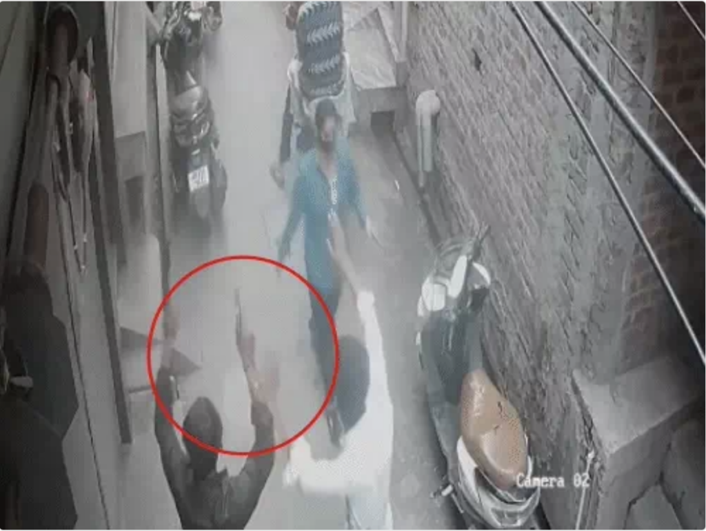 बुलंदशहर: खुशियों में ‘हर्ष फायरिंग’ का जहर, पड़ोसी के 9 वर्षीय मासूम को लगी सिर में गोली; वेंटिलेटर पर लड़ रहा जिंदगी की जंग